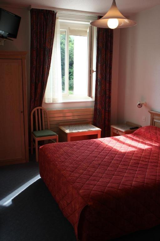 Les Portes Du Cantal Massiac Exterior photo