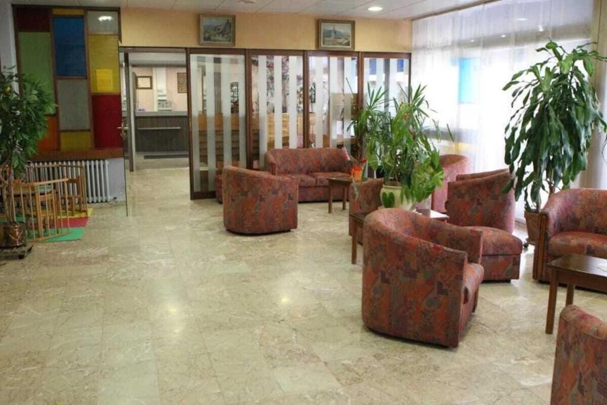 Les Portes Du Cantal Massiac Exterior photo
